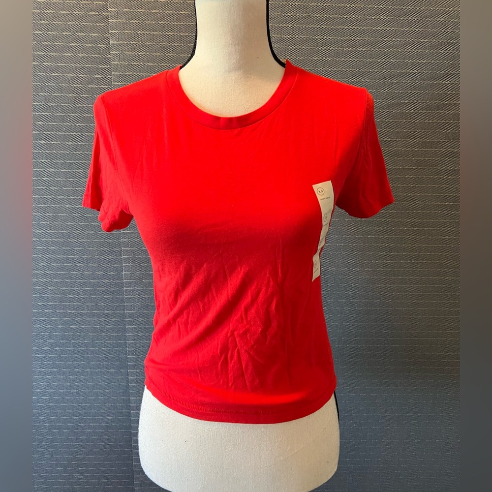 Universal Thread Short Sleeve Crew-Neck Baby Tee